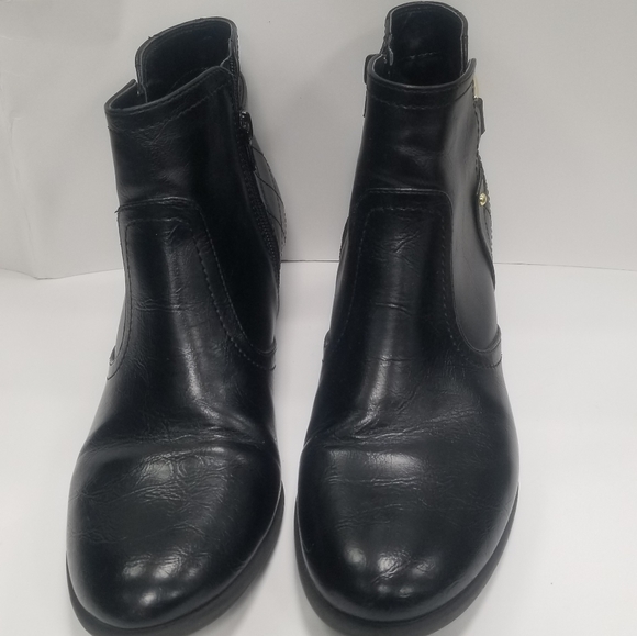 Unisa Unpalize3-T Black Faux Leather Ankle Boots Women  Sz 9 - Picture 3 of 12